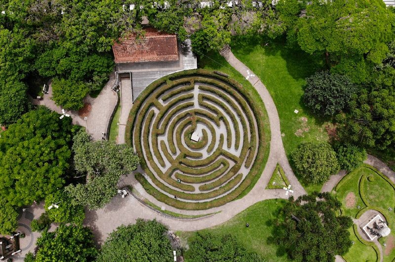 Vista aérea do Labirinto Verde no parque Aldeia do Imigrante em Nova Petrópolis
