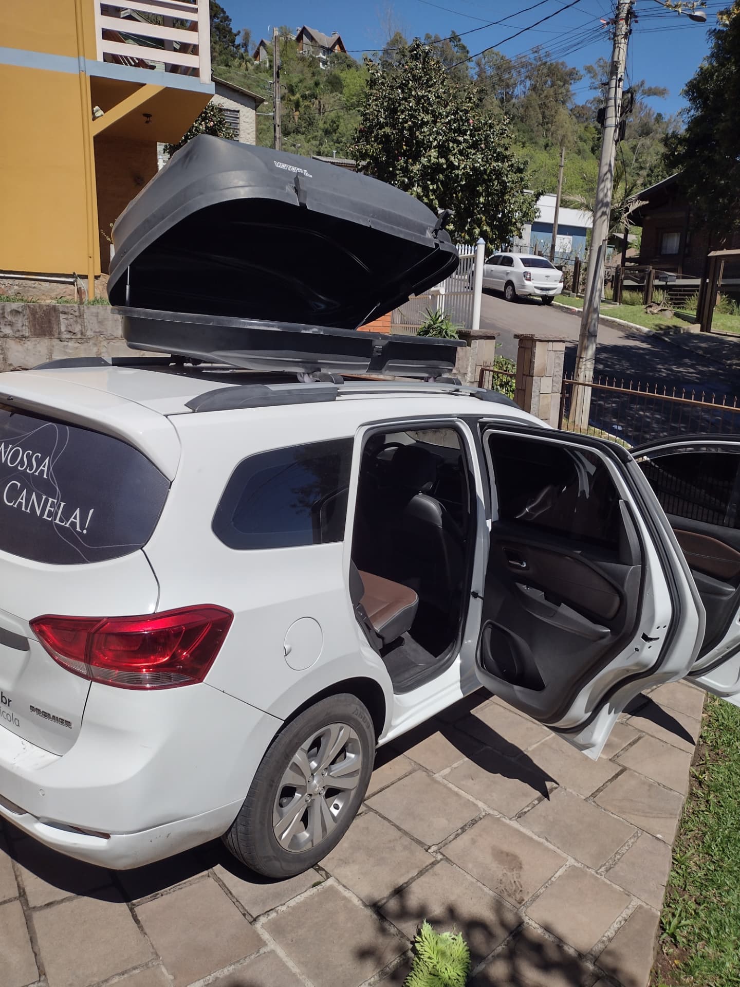Porta-malas amplo da Spin Premier para bagagens na Serra Gaúcha