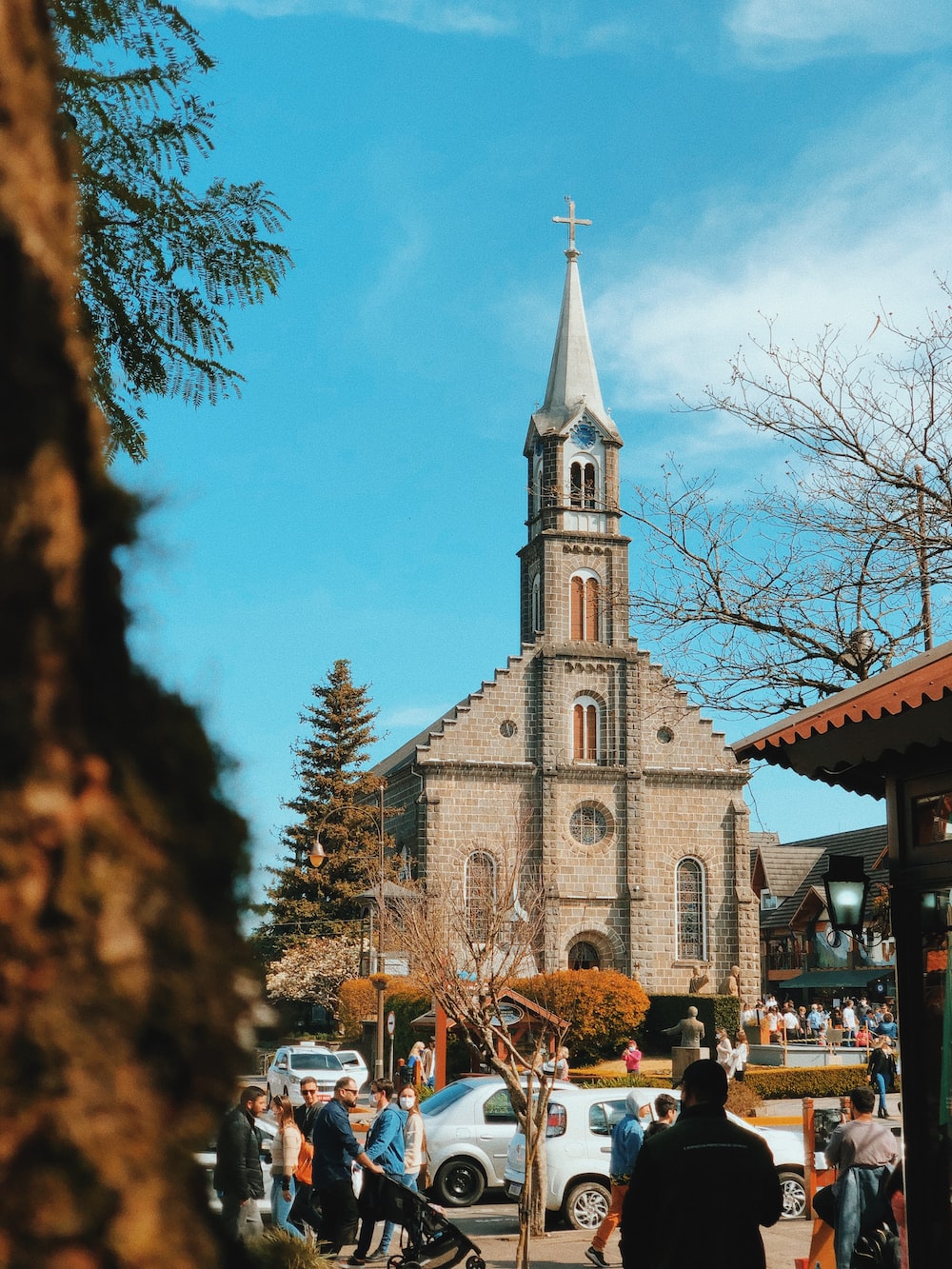 Igreja Matriz São Pedro no centro de Gramado durante passeio privativo